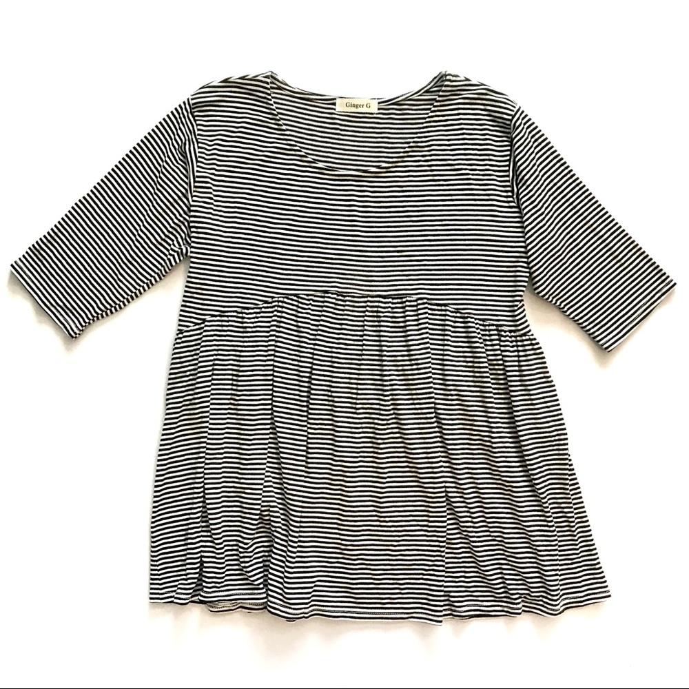 Black and white stripe top